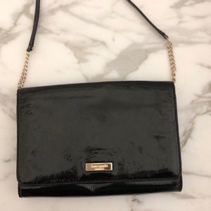 BLACK PATENT LEATHER KATE SPADE SHOULDER BAG
